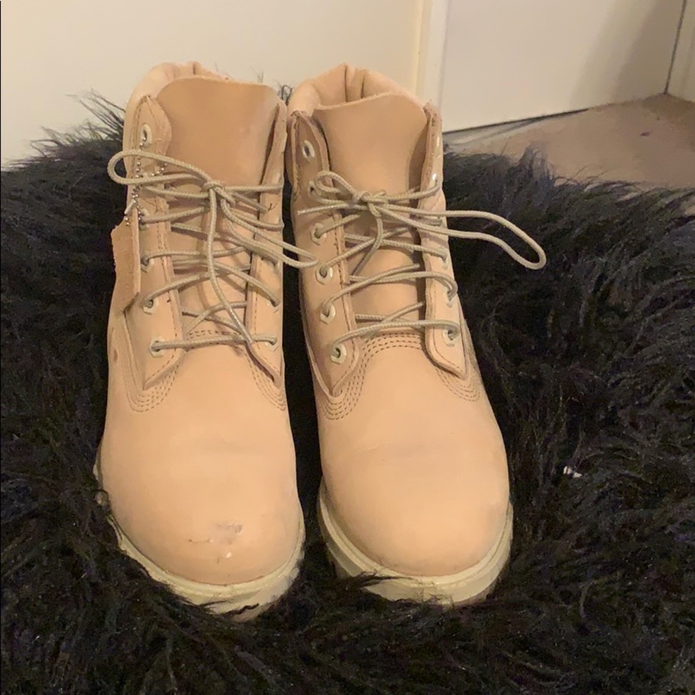 Women’s timberland boots size 8 1/2